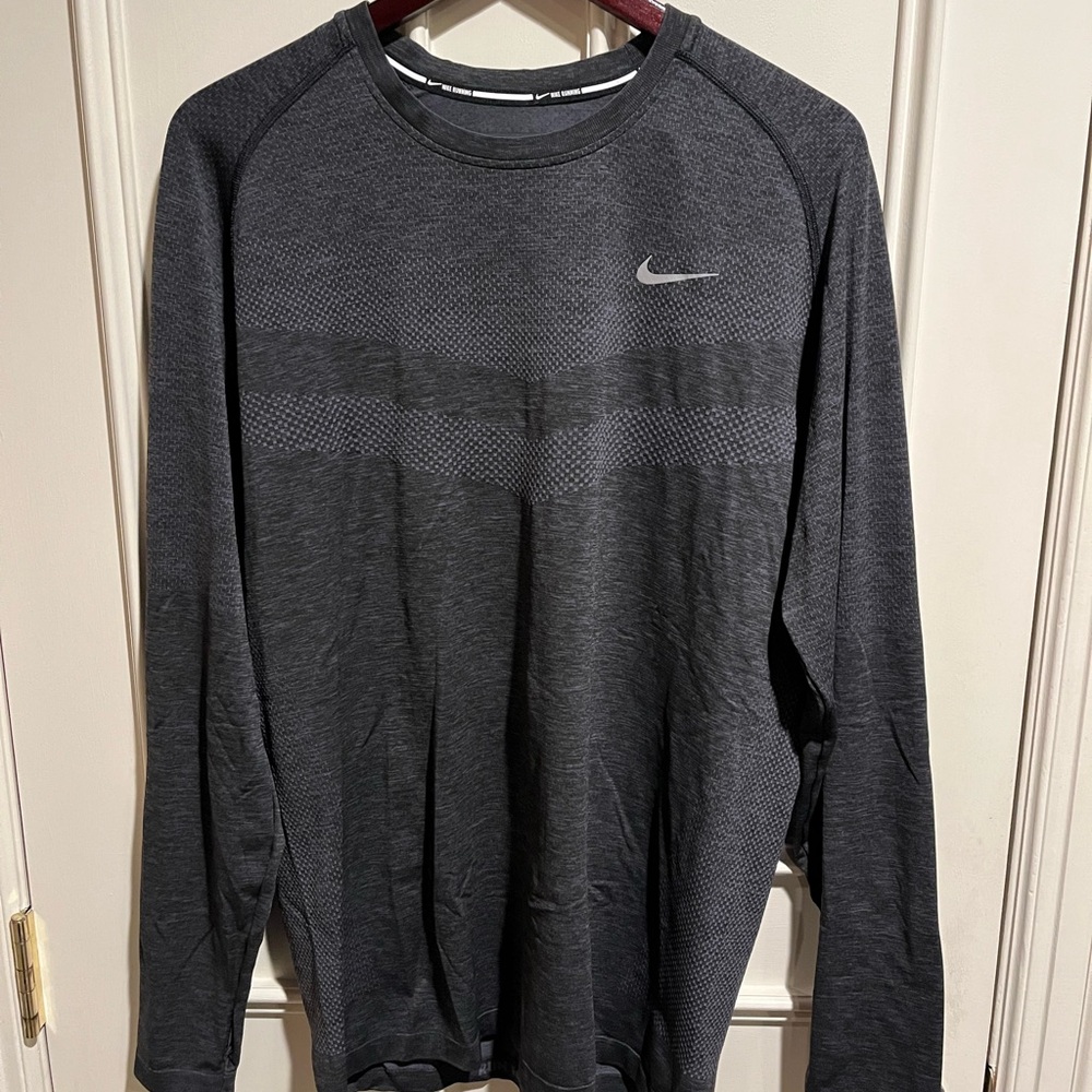 Nike Men's Dri-FIT Charcoal Long Sleeve Tee